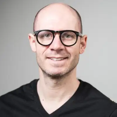 Alex Karo, Founder & CEO of ROBOSALES.AI